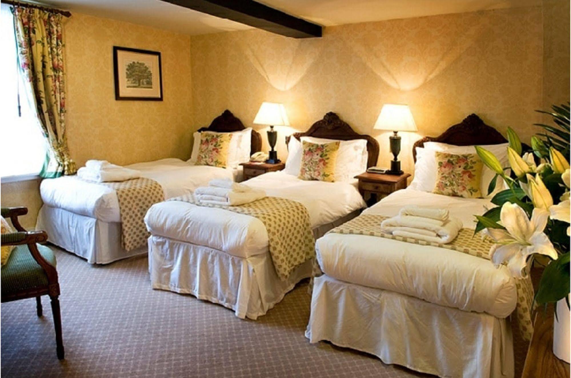 The Bear Hotel Devizes Exterior foto